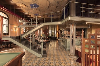 Interior del restaurante L'Aliança d'Anglès