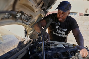 Un mecánico de autos. (AP