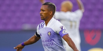 Nani celebró títulos en siete