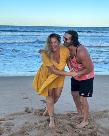 Nazarena Vélez y Santiago Caamaño,