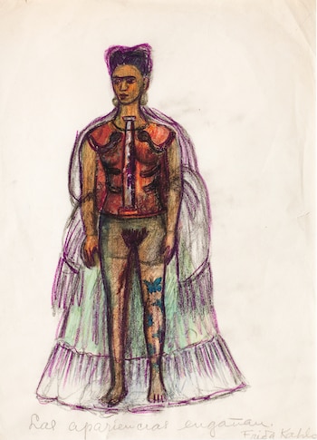 Dibujo a color de una figura femenina de pie; tiene cabello oscuro y una vestimenta abierta que revela el torso y una pierna con mariposas. Texto escrito en la parte inferior
