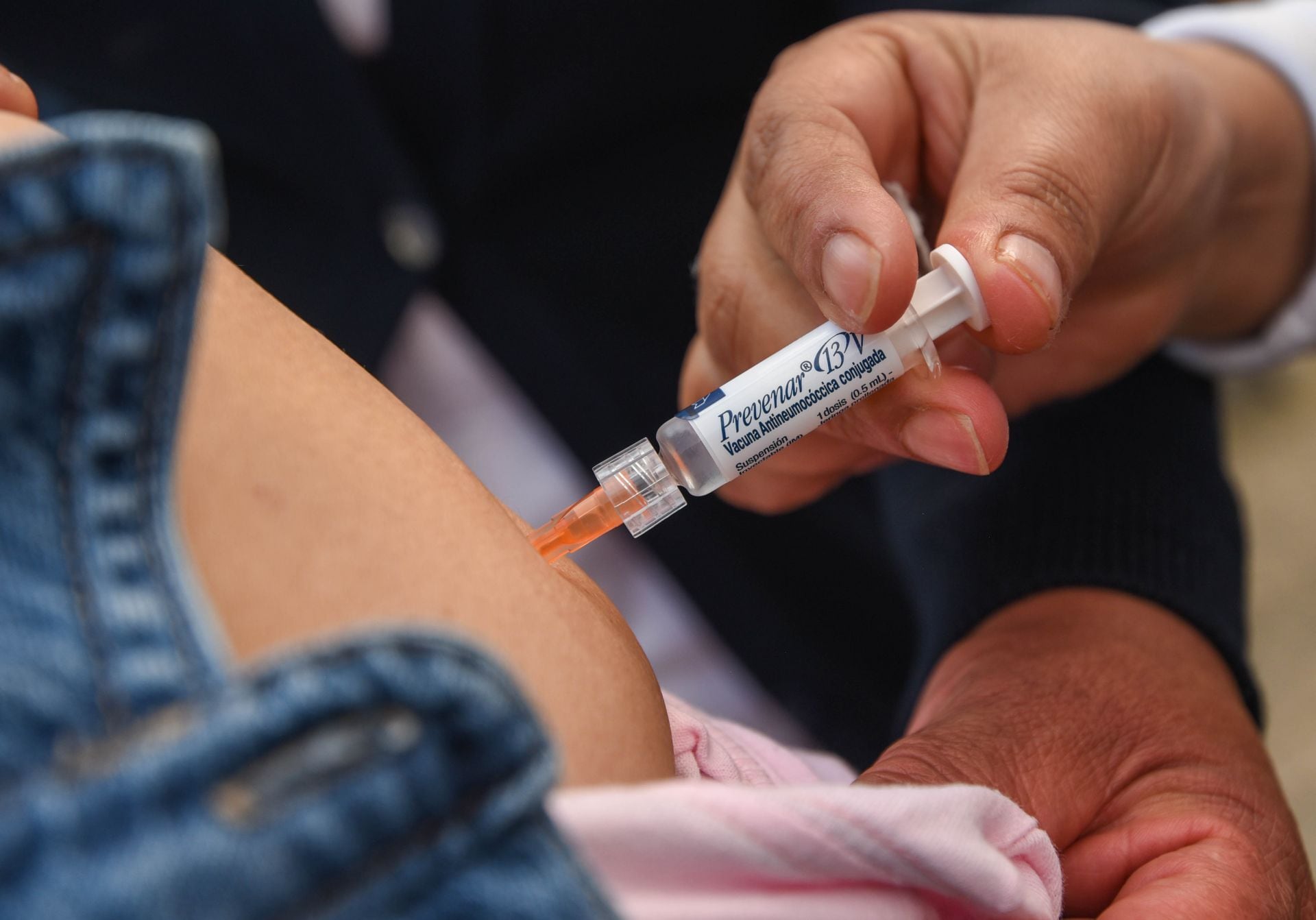 La vacunación contra el sarampión está disponible en módulos instalados en transporte público y espacios estratégicos de la CDMX. FOTO: CRISANTA ESPINOSA AGUILAR/CUARTOSCURO.COM