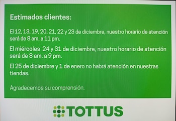 Durante los feriados, supermercados como