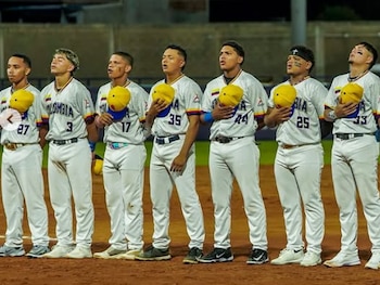 Ellos son los titulares de la selección Colombia de softbol sub-23 que enfrentan el mundial - crédito @yahiracuna/Instagram