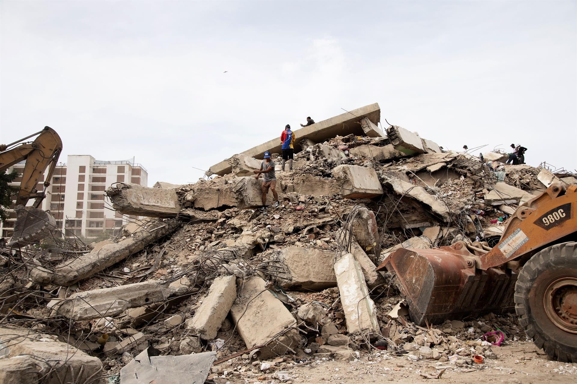La devaluación del bolívar, la moneda de Venezuela, se intensificó en el mercado oficial tras el doble terremoto del pasado 24 de junio (Europa Press)