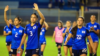 “Volteo a ver a la banca y me dan ganas de llorar”: La autocrítica de Erick Acuña tras el 2-3 de El Salvador ante Paraguay