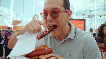El enfoque de Los Insaciables no solo se centra en disfrutar de la comida, sino también en visibilizar pequeños negocios que, de otro modo, podrían pasar desapercibidos.