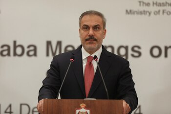 El ministro de Asuntos Exteriores de Turquía, Hakan Fidan, viajó a Damasco para reunirse con las nuevas autoridades sirias (REUTERS/Alaa Al Sukhni)