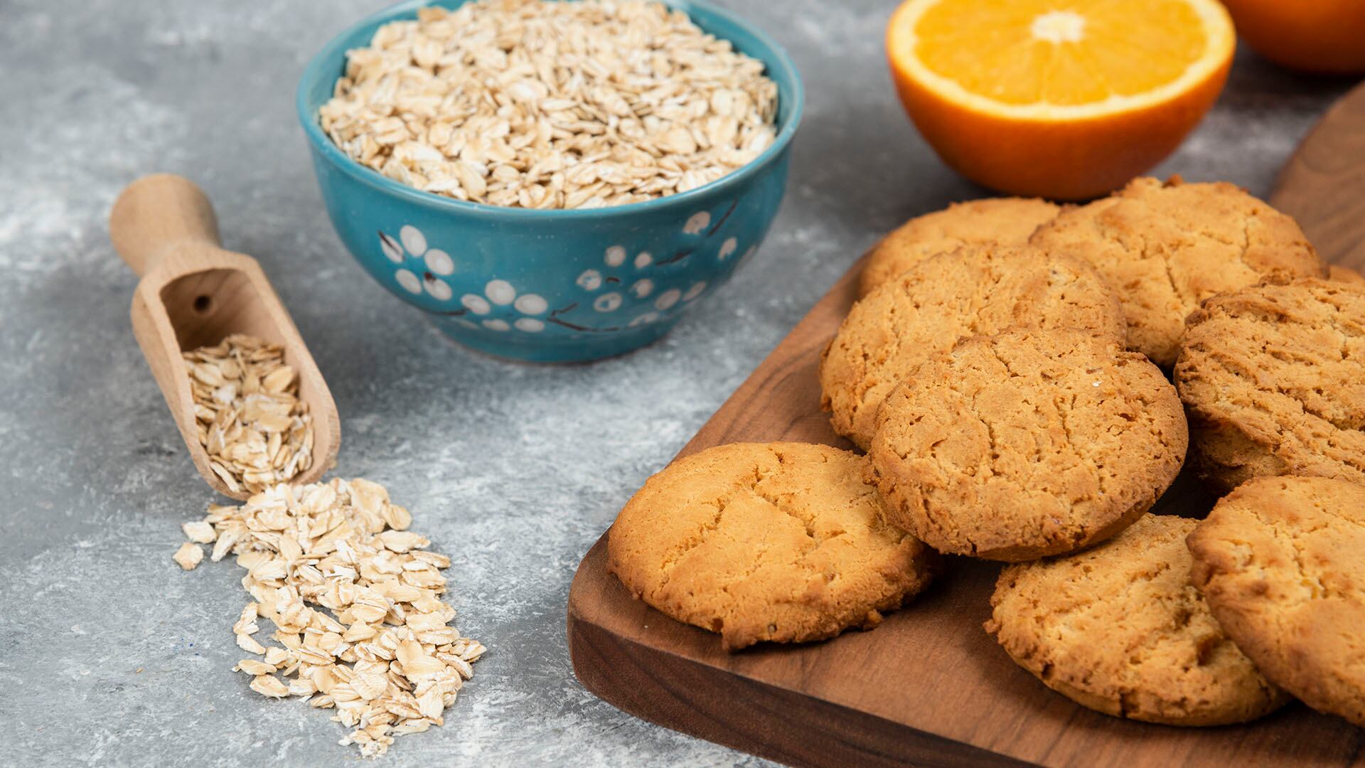 Estas galletas sin productos animales son aptas para personas con intolerancias alimentarias y alergias comunes (Freepik)