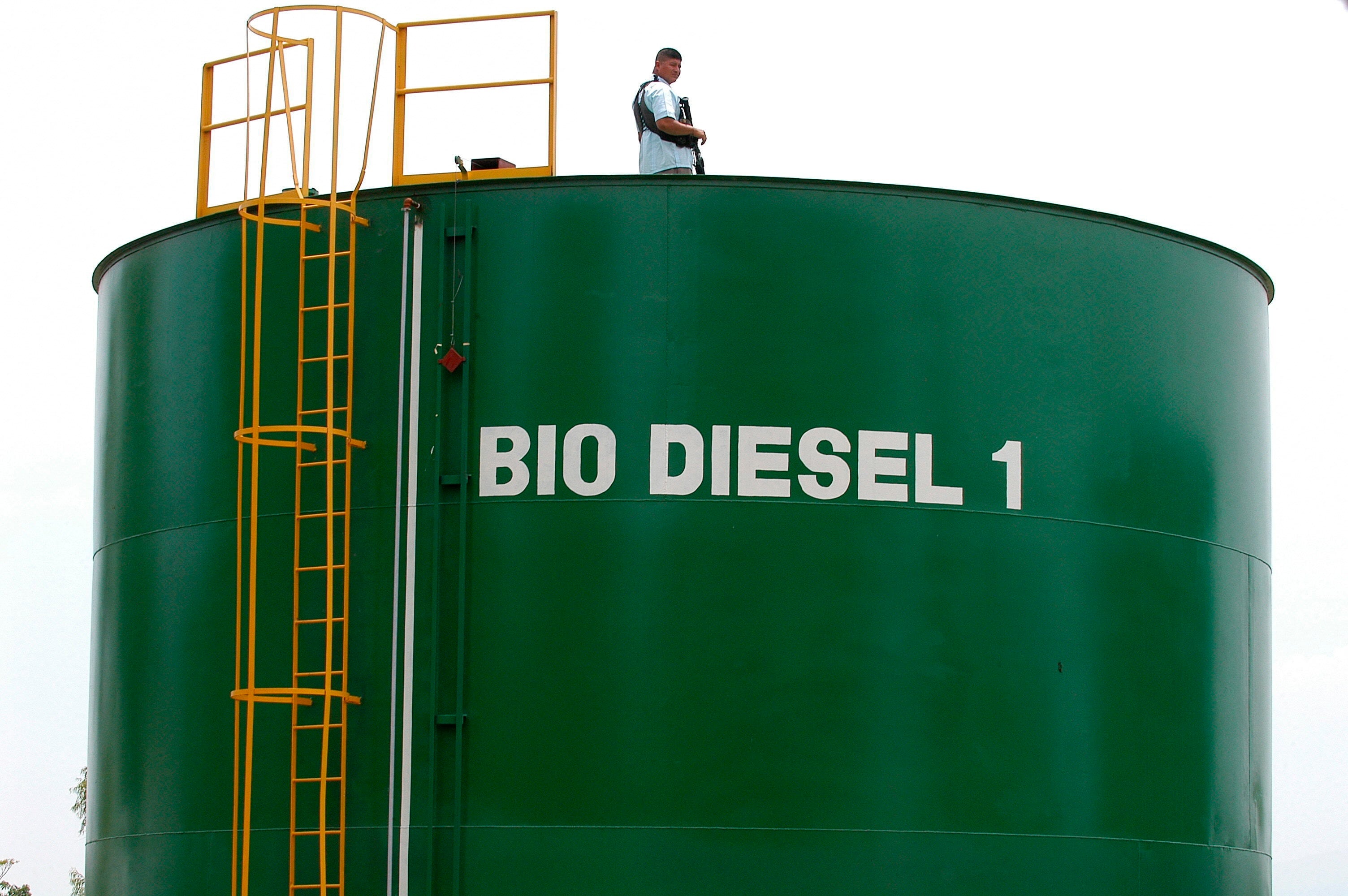 En 2017, el Departamento de Comercio de EEUU decidió imponer aranceles compensatorios al biodiésel procedente de Argentina, tras considerar que estaba subsidiado y sus productores incurrían en