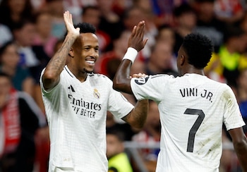Éder Militão desmintió acusaciones que lo mencionan y se alejó de la controversia que rodea a Vinicius (REUTERS/Juan Medina)