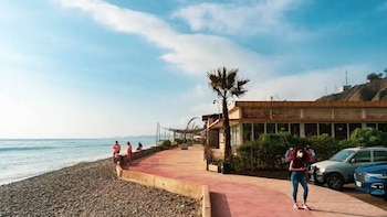 Los arrendatarios de Bordemar cuestionaron a la municipalidad y mostraron su preocupación por los trabajadores y personas que permanecen en los locales.