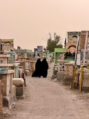 Un argentino en el cementerio más grande del mundo: “Es como una favela de bóvedas, con más de 6 millones de muertos enterrados”