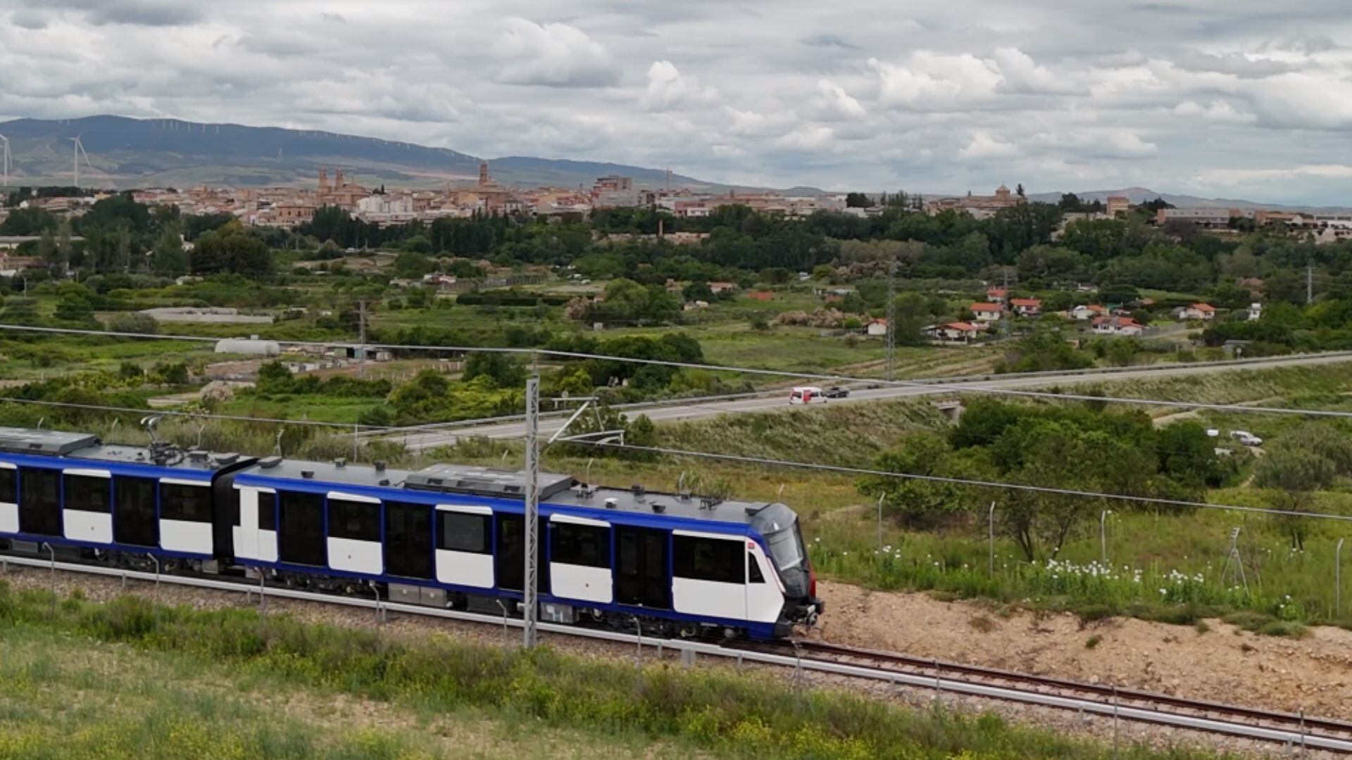 Las primeras imágenes de un metro de la línea 6 de Madrid, haciendo pruebas en Navarra (Comunidad de Madrid)