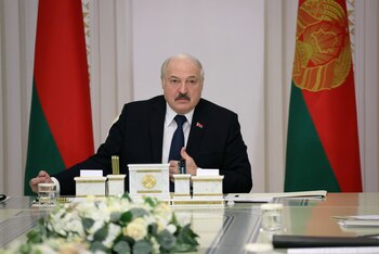El dictador Alexander Lukashenko continúa