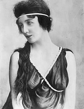 Munson, nacida en Rochester, inició