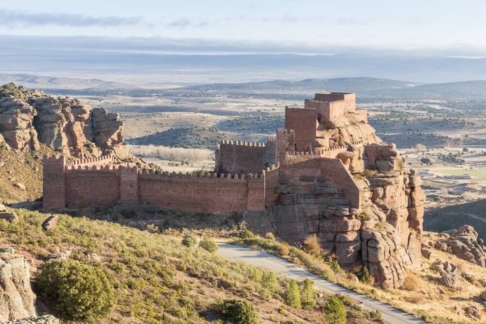 Castillo de Peracense, en Teruel (Turismo de Aragón).