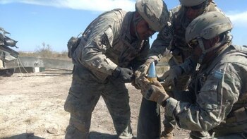 Preparando la munición para el