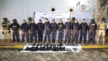 Detienen a nueve falsos elementos de la Guardia Civil en Zinapécuaro: portaban 16 armas y metanfetamina