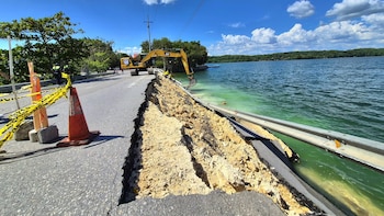 La Isla de Flores, destino turístico de Guatemala, restringe temporalmente el acceso por daños en el puente principal