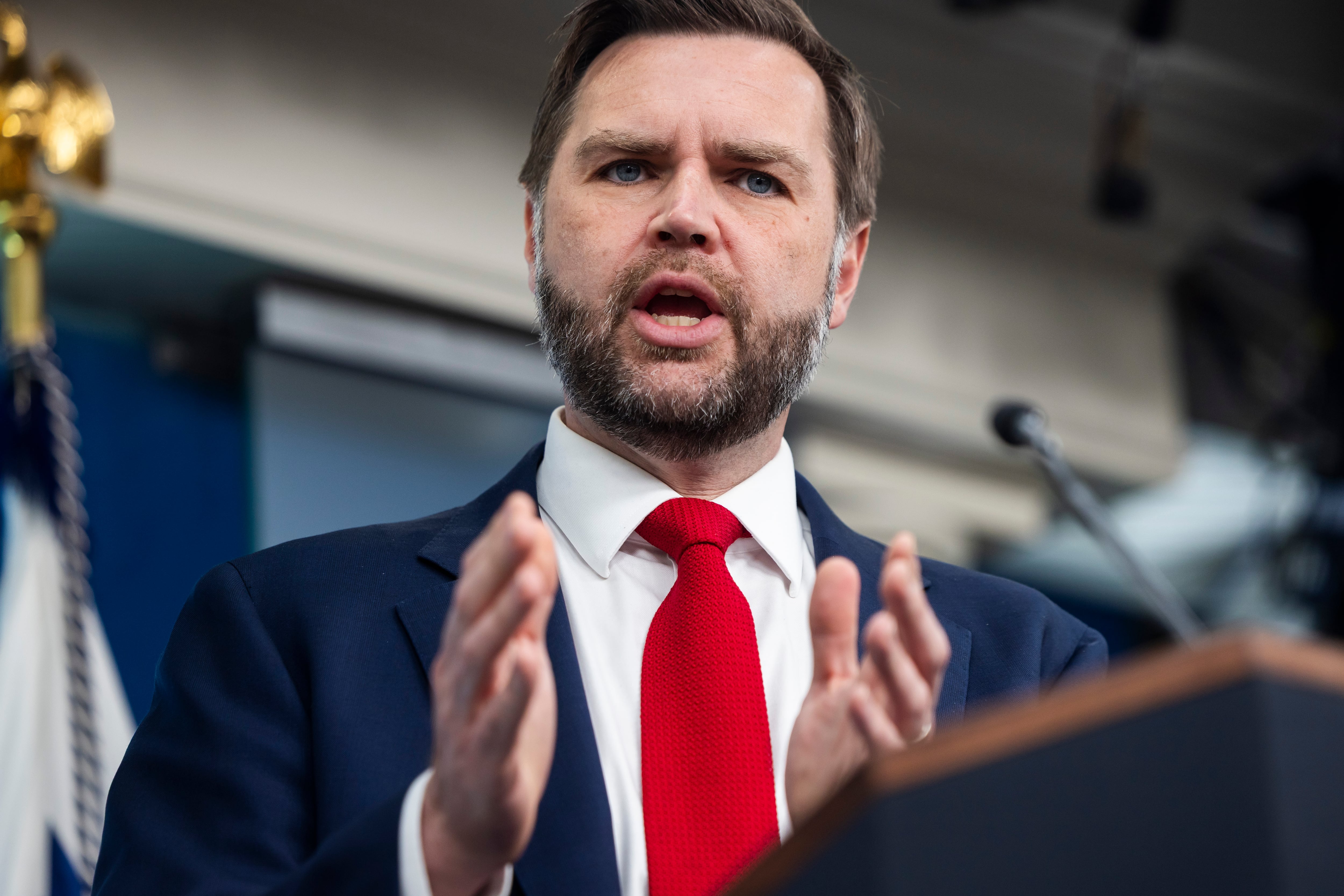 El vicepresidente de Estados Unidos, JD Vance, anuncia que planea viajar a Suiza para la implementación del acuerdo con Irán