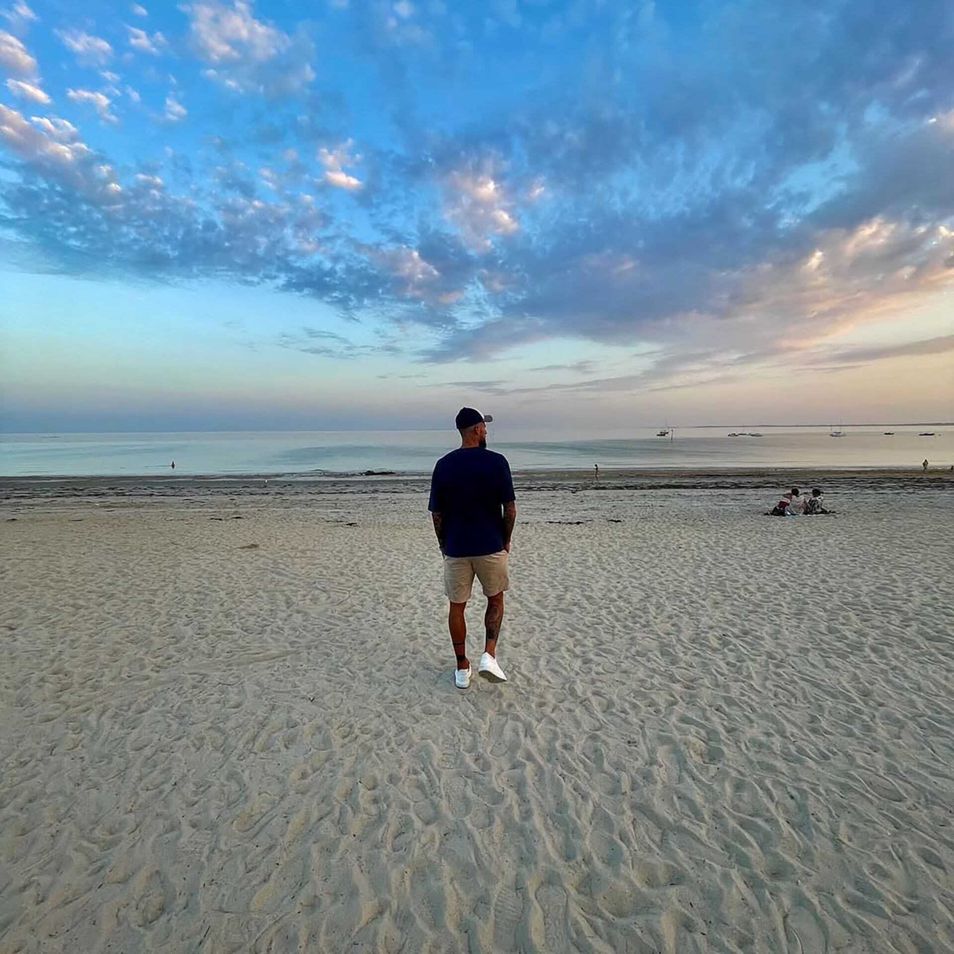 Benoit Costil, ex arquero de la selección francesa, encontró su pasión en las playas y el mar. Ahora se dedica a la ostricultura (Instagram)