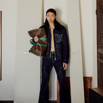 En Arena Korea explora el total denim, mezclando tradición coreana y tendencias contemporáneas