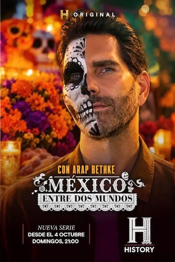 Afiche publicitario de Arap Bethke con la mitad del rostro maquillado de calavera sobre un fondo de flores de cempasúchil y veladoras