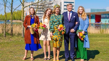 Guillermo, Máxima y sus hijas,