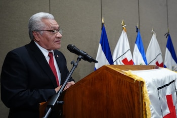 El foro nacional coincidió con el Día Mundial de la Cruz Roja y reafirmó el rol auxiliar de la organización en materia humanitaria en El Salvador. (Fotografía de cortesía)