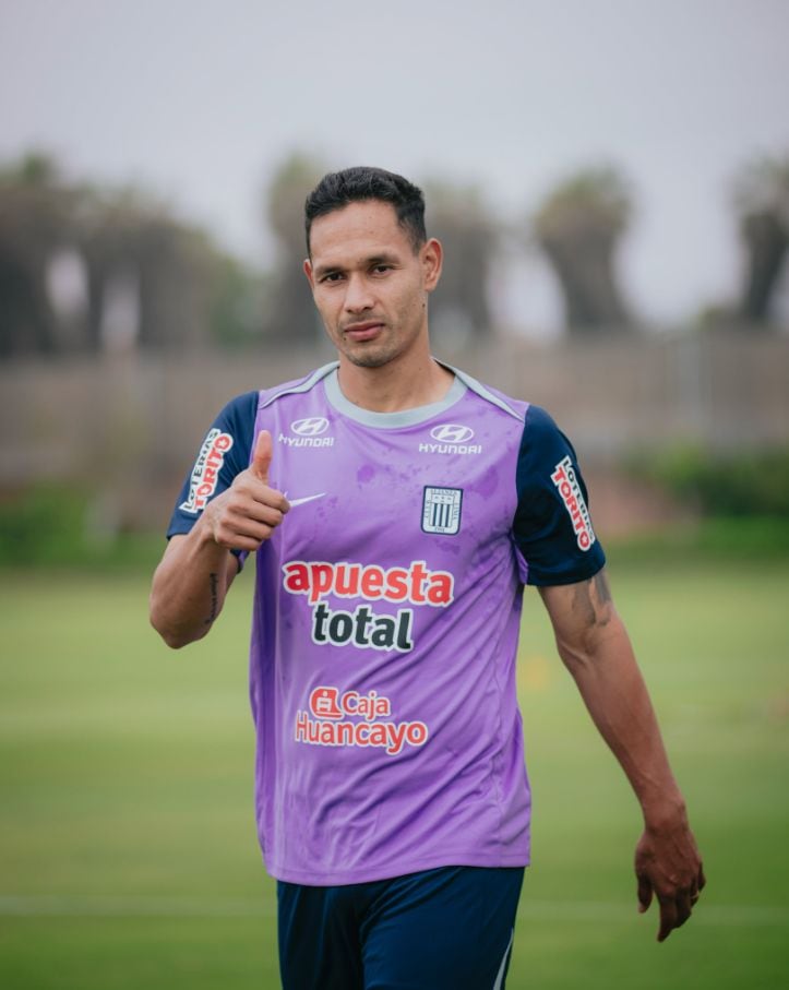 El central se consolidó como una pieza habitual en el planteamiento de Alianza Lima durante el Clausura. Su eventual ausencia obligaría al técnico a buscar alternativas para cubrir una posición importante en los compromisos que restan del campeonato. (Alianza Lima)