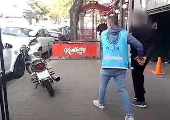 Así se llevaban detenido al