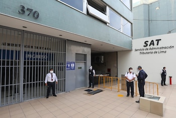 Las plazas se ofrecen en Lima y comprenden especialidades como Administración, Contabilidad, Derecho, Economía, Ingeniería Industrial y Computación e Informática.