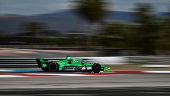 Álex Palou gana a placer el novedoso ‘Reto del millón de dólares’ de la IndyCar