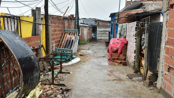 Puerta 8, el barrio allanado.