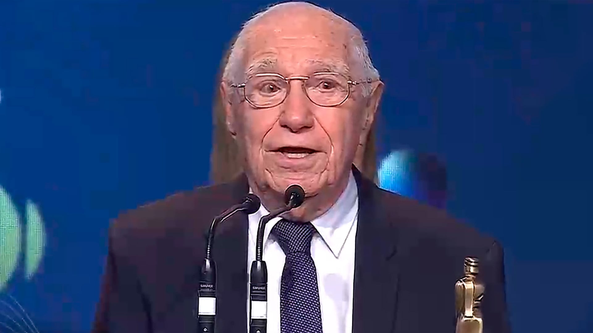 El eterno Macaya, frente a un nuevo Mundial, será uno d elos homenajeados de la noche