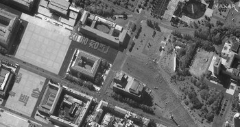 Una imagen del satélite comercial WorldView-1 muestra de la plaza Kim Il Sung en el centro de Pyongyang en 2020. Se espera que el nuevo satélite ayudará a reducir la fuerte dependencia de Corea del Sur de las imágenes satelitales estadounidenses (Maxar Technologies/REUTERS)