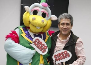 María Pía Copello evita la polémica con Timoteo tras el lanzamiento de un producto que compite con el de su hija. YouTube.