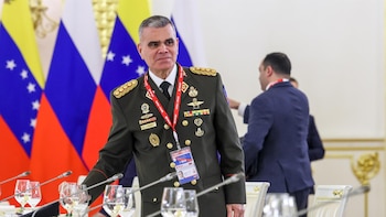 Delcy Rodríguez entrega al exministro de Defensa Vladimir Padrino la cartera de Agricultura