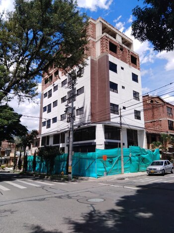 El edificio aún está sin terminar - crédito @activosSAE/X