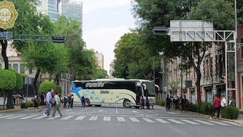 Bloqueos en carreteras y accidentes hoy jueves 16 de abril: Eje 1 Poniente Bucareli se encuentra bloqueado por manifestantes