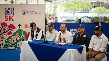 El alcalde de Cali, Alejandro Éder, confirmó la demolición de 11 edificios por daños estructurales tras el terremoto- crédito @ALEXCAMINA/X