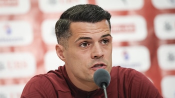 El suizo Granit Xhaka, investigado por presuntos certificados falsos de vacunación contra la COVID-19