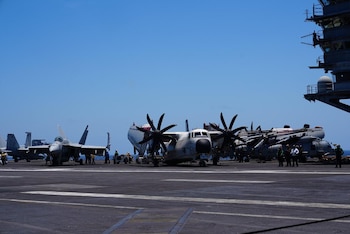 El portaaviones USS Nimitz y el destructor USS Gridley de la Marina de Estados Unidos llegaron a Guatemala como parte del ejercicio naval Southern Seas 2026. (Cortesía: US Embassy Guatemala)