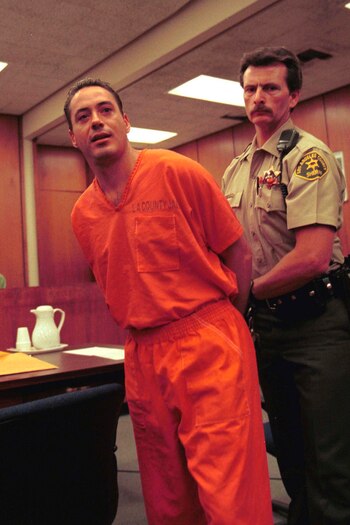 En Corcoran, compartió celda con