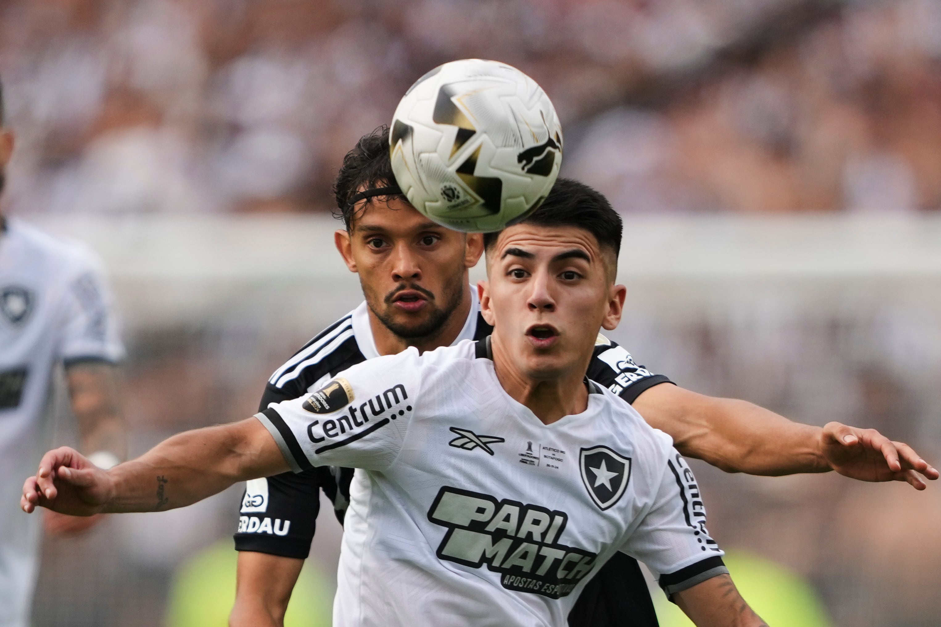 Thiago Almada fue campeón de la Copa Libertadores 2024 con Botafogo y emigró a préstamo al Lyon (Crédito: AP/Gustavo Garello)