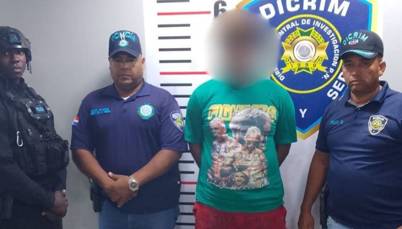 La Policía Nacional de República Dominicana capturó a Jean Carlos E. por una causa por agresión sexual contra dos hermanas menores de edad en Santo Domingo Este. (Cortesía: Diego Pesqueira)