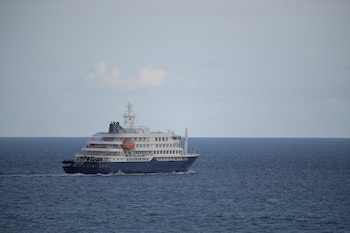 Dieciocho pasajeros estadounidenses del crucero MV Hondius fueron aislados en Nebraska tras la alerta internacional, sin evidencias de casos graves ni sintomatología asociada al hantavirus (AFP)