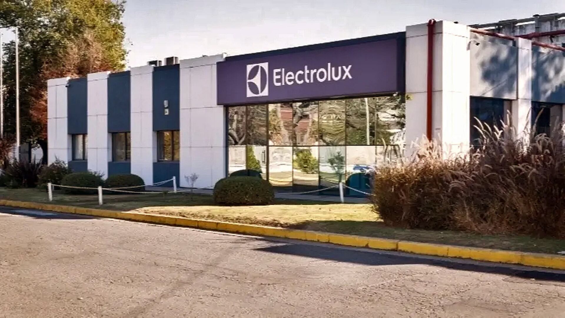 Electrolux suspendió a 400 trabajadores semanas atrás debido a la caída de producción