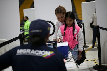 Migrantes en Colombia, nuevas medidas anunciadas por el presidente Abelardo de la Espriella - crédito Luisa Gonzalez/REUTERS
